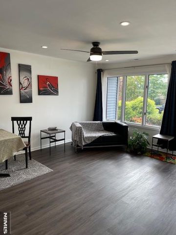 190 Charles Street 190, Secaucus, NJ 07094