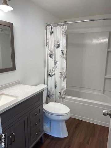 190 Charles Street 190, Secaucus, NJ 07094