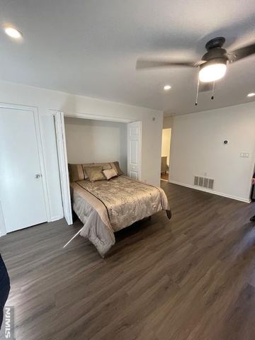 190 Charles Street 190, Secaucus, NJ 07094