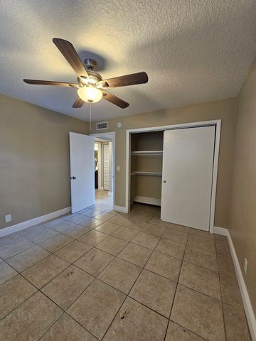 1200 W Blue Heron Boulevard 7, Riviera Beach, FL 33404