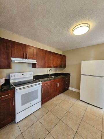 1200 W Blue Heron Boulevard 7, Riviera Beach, FL 33404