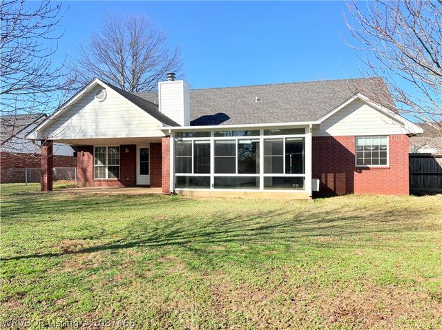 2906 Ash Street, Poteau, OK 74953