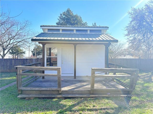 2906 Ash Street, Poteau, OK 74953