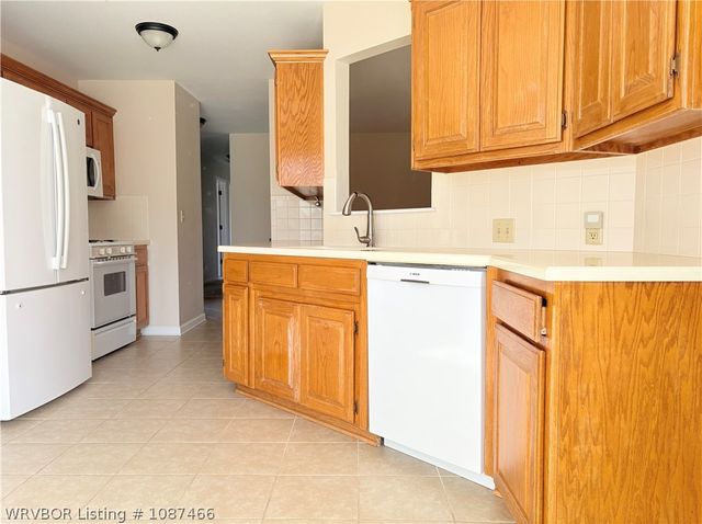 2906 Ash Street, Poteau, OK 74953