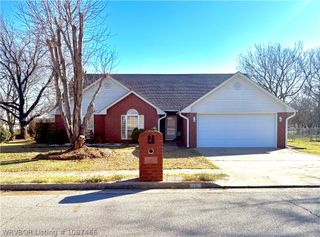 2906 Ash Street, Poteau, OK 74953