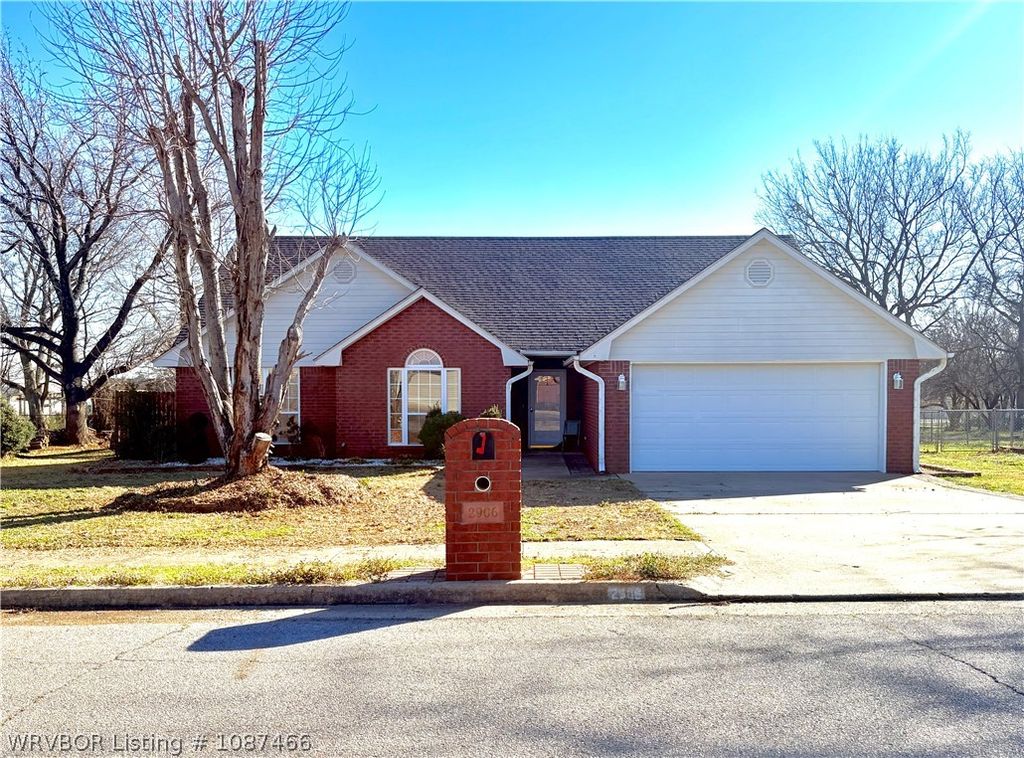 2906 Ash Street, Poteau, OK 74953