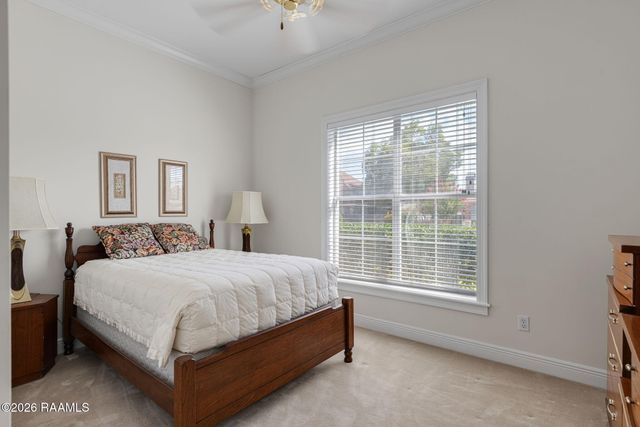 304 Kings Cove Circle, Lafayette, LA 70508