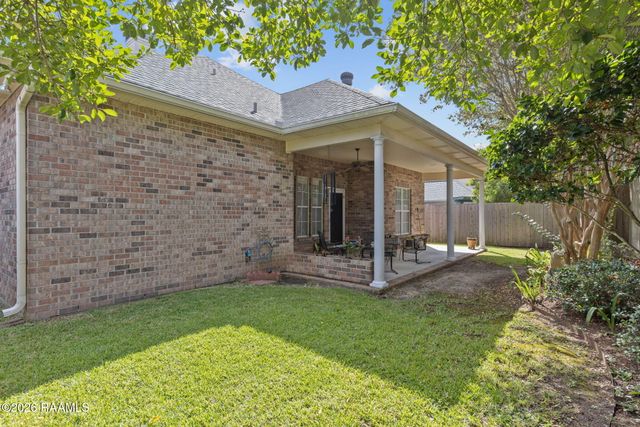 304 Kings Cove Circle, Lafayette, LA 70508
