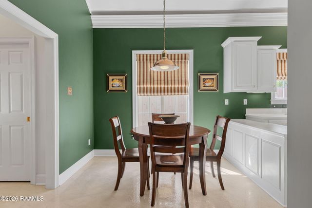 304 Kings Cove Circle, Lafayette, LA 70508