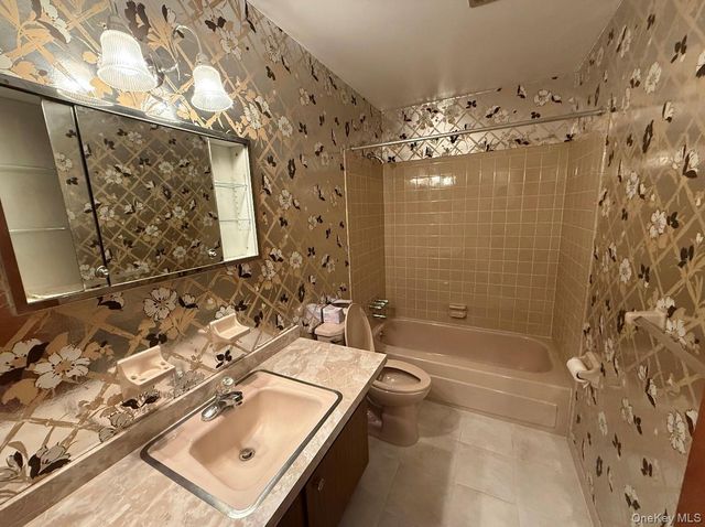 7 Brentwood Drive, New City, NY 10956