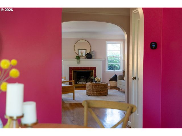 10030 Ne SKIDMORE St, Portland, OR 97220