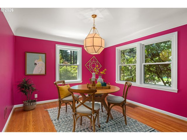 10030 Ne SKIDMORE St, Portland, OR 97220