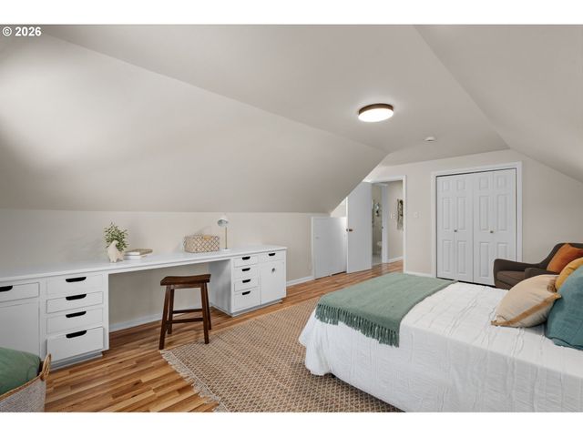 10030 Ne SKIDMORE St, Portland, OR 97220