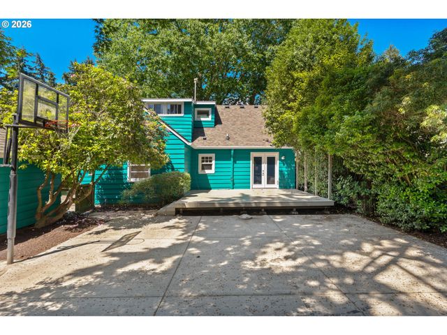10030 Ne SKIDMORE St, Portland, OR 97220