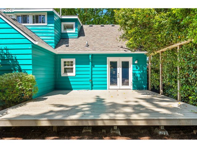 10030 Ne SKIDMORE St, Portland, OR 97220