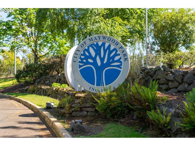 10030 Ne SKIDMORE St, Portland, OR 97220