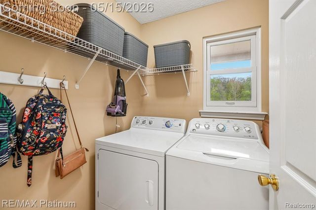 2584 Birchwood Drive, Howell, MI 48855