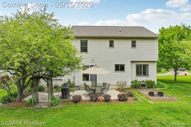 2584 Birchwood Drive, Howell, MI 48855