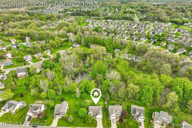 2584 Birchwood Drive, Howell, MI 48855