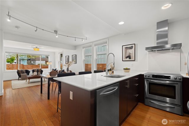 927 29th Avenue S, Seattle, WA 98144