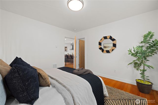 927 29th Avenue S, Seattle, WA 98144
