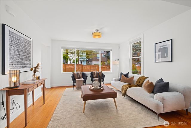 927 29th Avenue S, Seattle, WA 98144