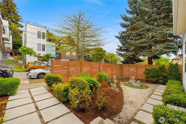 927 29th Avenue S, Seattle, WA 98144