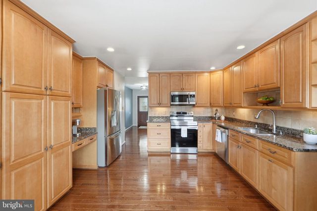 7316 LIGHTSHIP CT, Burke, VA 22015