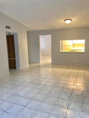 9810 Hammocks Boulevard 202, Miami, FL 33196