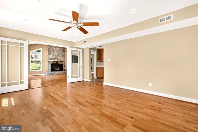19613 BODMER AVE, Poolesville, MD 20837