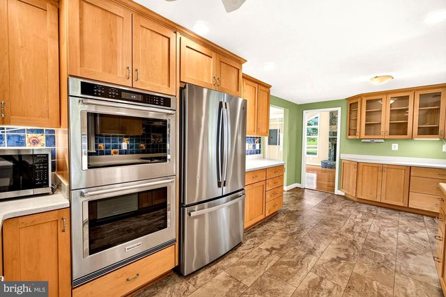 19613 BODMER AVE, Poolesville, MD 20837