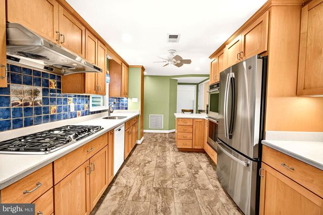 19613 BODMER AVE, Poolesville, MD 20837