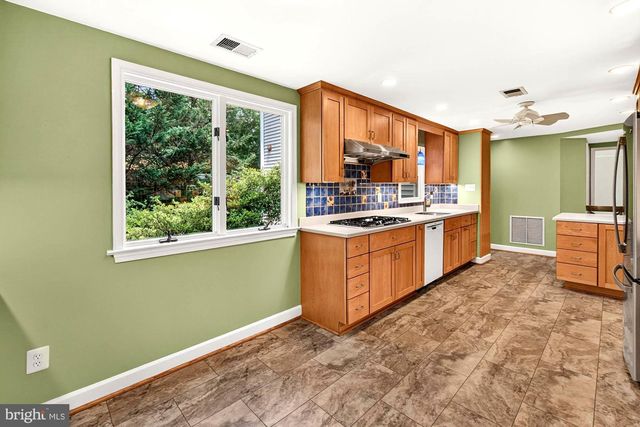 19613 BODMER AVE, Poolesville, MD 20837