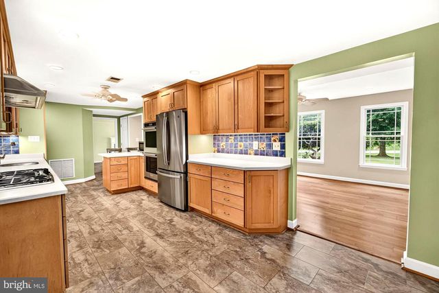 19613 BODMER AVE, Poolesville, MD 20837