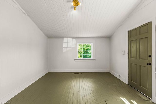159 Decatur Avenue, Elkin, NC 28621