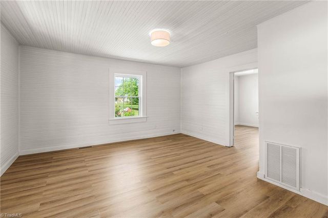 159 Decatur Avenue, Elkin, NC 28621