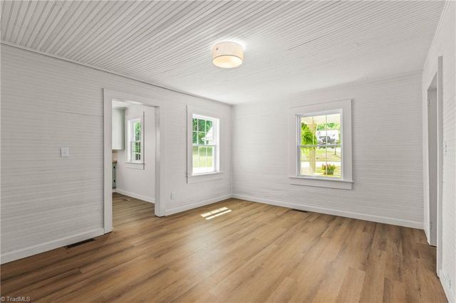 159 Decatur Avenue, Elkin, NC 28621