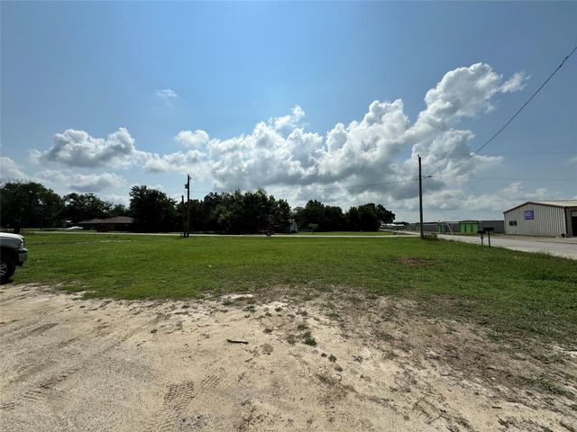104 S 3rd 1 Street, Godley, TX 76050