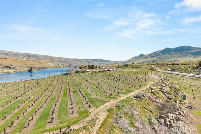 2988 Malaga Alcoa Highway, Malaga, WA 98828