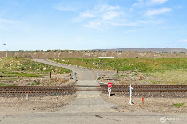 2988 Malaga Alcoa Highway, Malaga, WA 98828