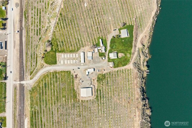 2988 Malaga Alcoa Highway, Malaga, WA 98828