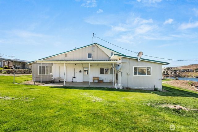 2988 Malaga Alcoa Highway, Malaga, WA 98828