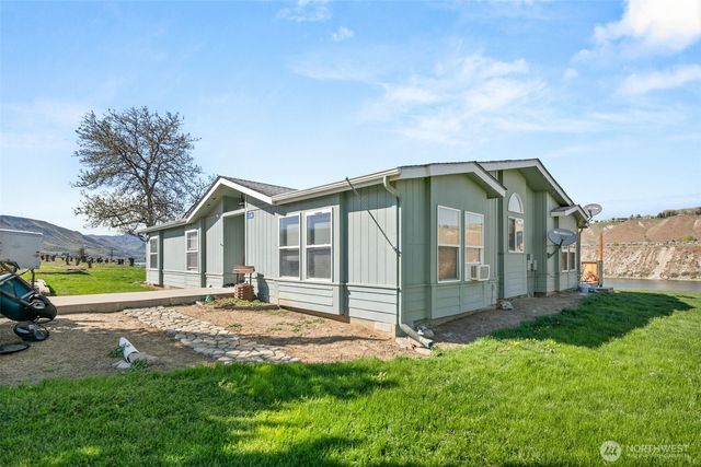 2988 Malaga Alcoa Highway, Malaga, WA 98828