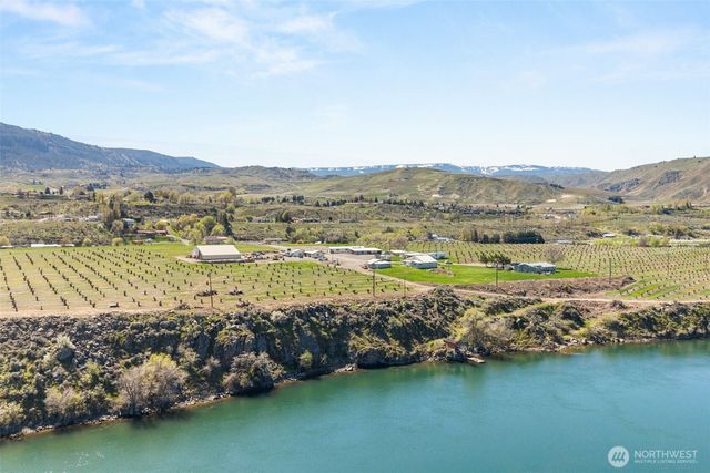 2988 Malaga Alcoa Highway, Malaga, WA 98828