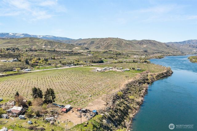 2988 Malaga Alcoa Highway, Malaga, WA 98828