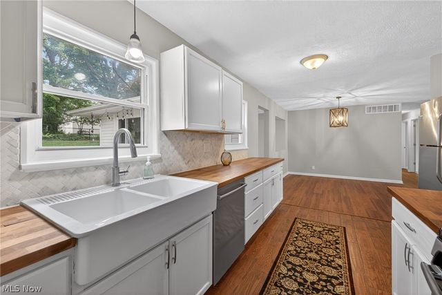 1169 Ranchland Drive, Mayfield Heights, OH 44124