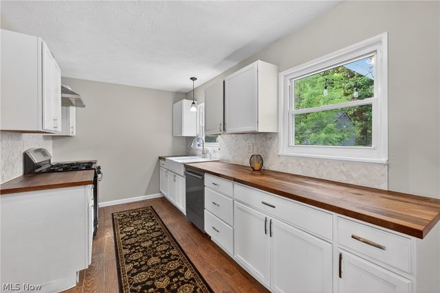 1169 Ranchland Drive, Mayfield Heights, OH 44124