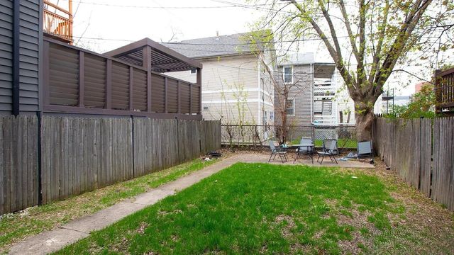 1938 N Rockwell Street 1, Chicago, IL 60647