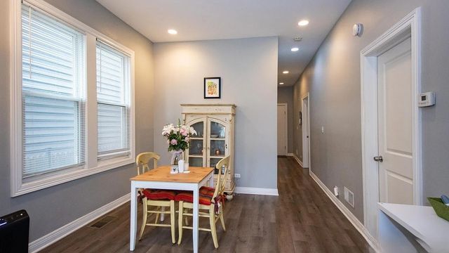 1938 N Rockwell Street 1, Chicago, IL 60647