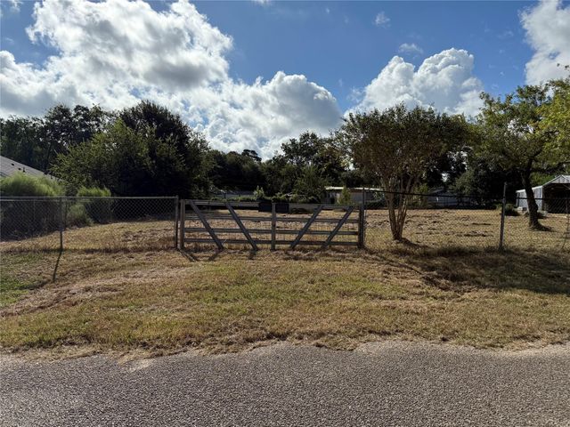 Lot 127 N Pine Hill Street, Pinehurst, TX 77362